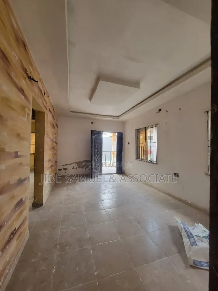 2bdrm Block of Flats in Ayobo for rent