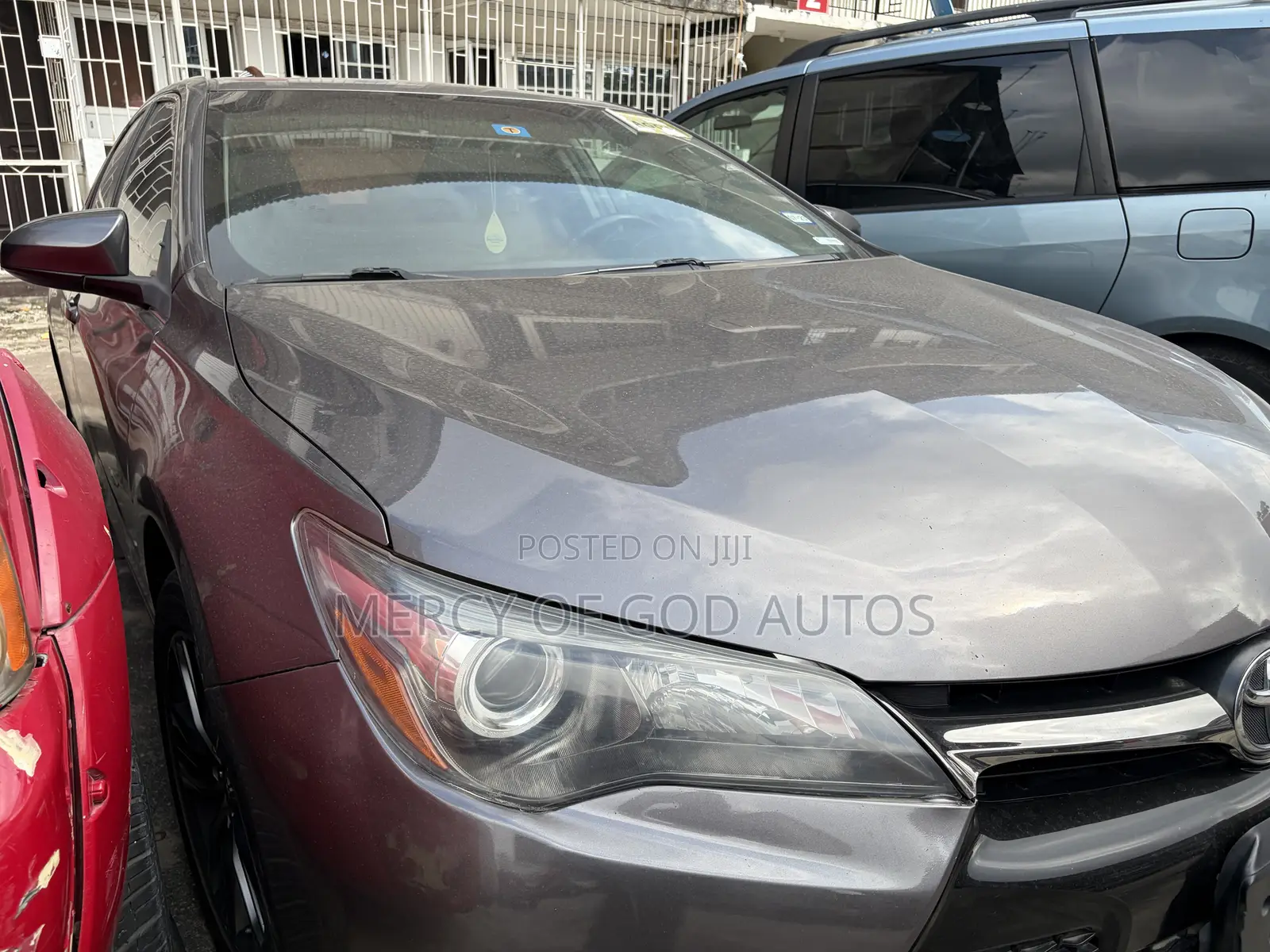 Toyota Camry SE 4dr Sedan (2.5L 4cyl 6A) 2017 Gray