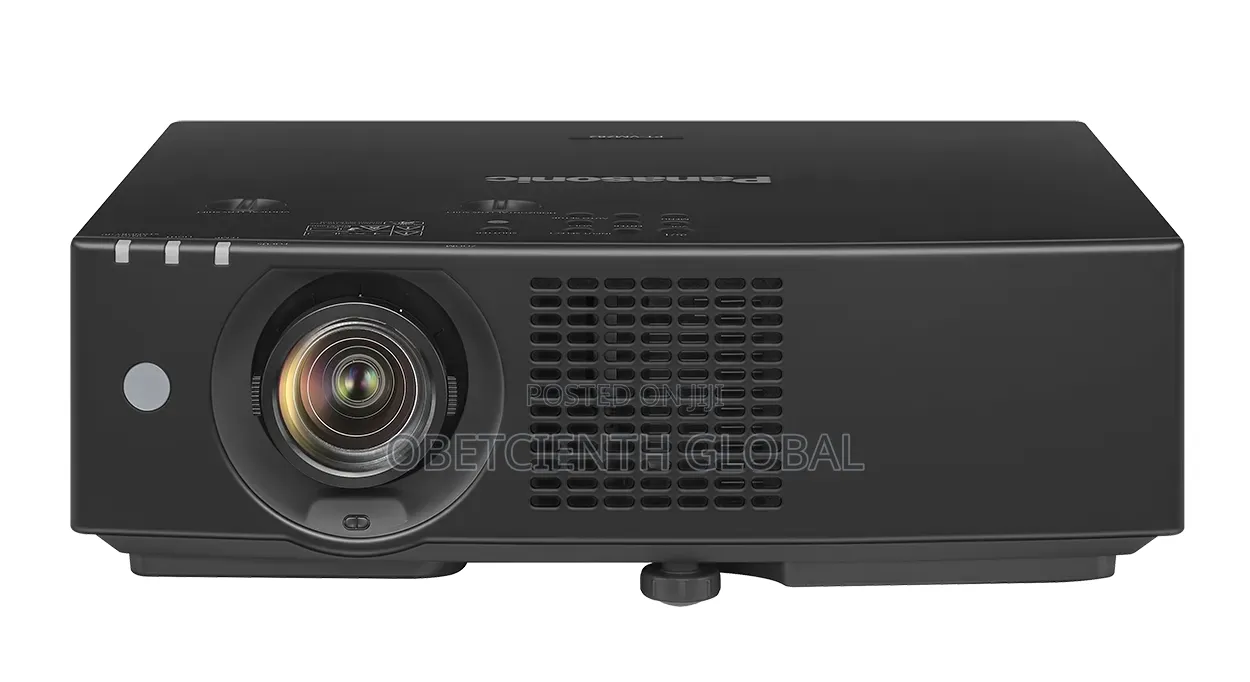 Panasonic PT-VMZ72 7300lumens, High-Brightness 3LCD Laser Projector