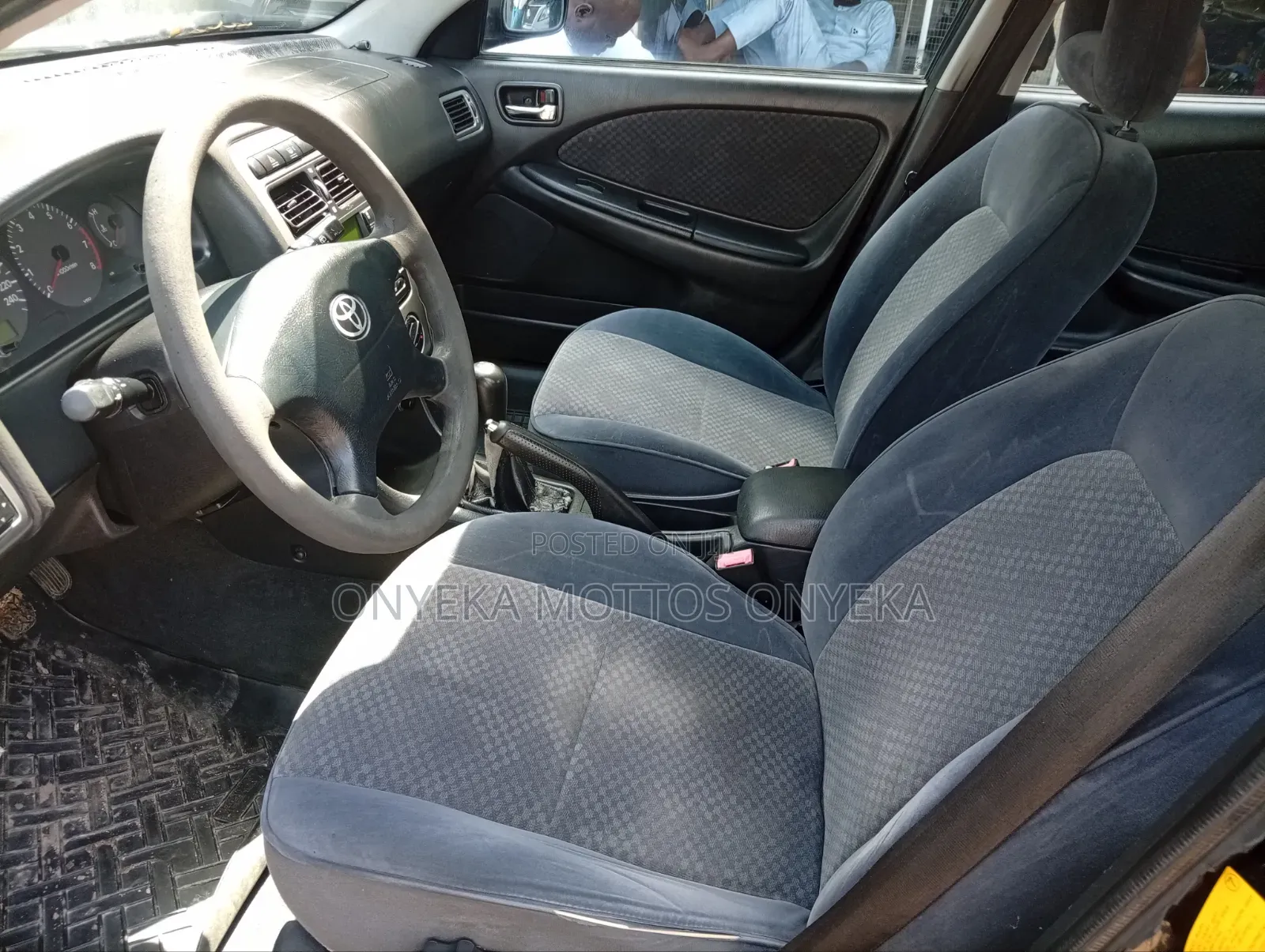 Toyota Avensis 1.6 VVT-i 2000 Black