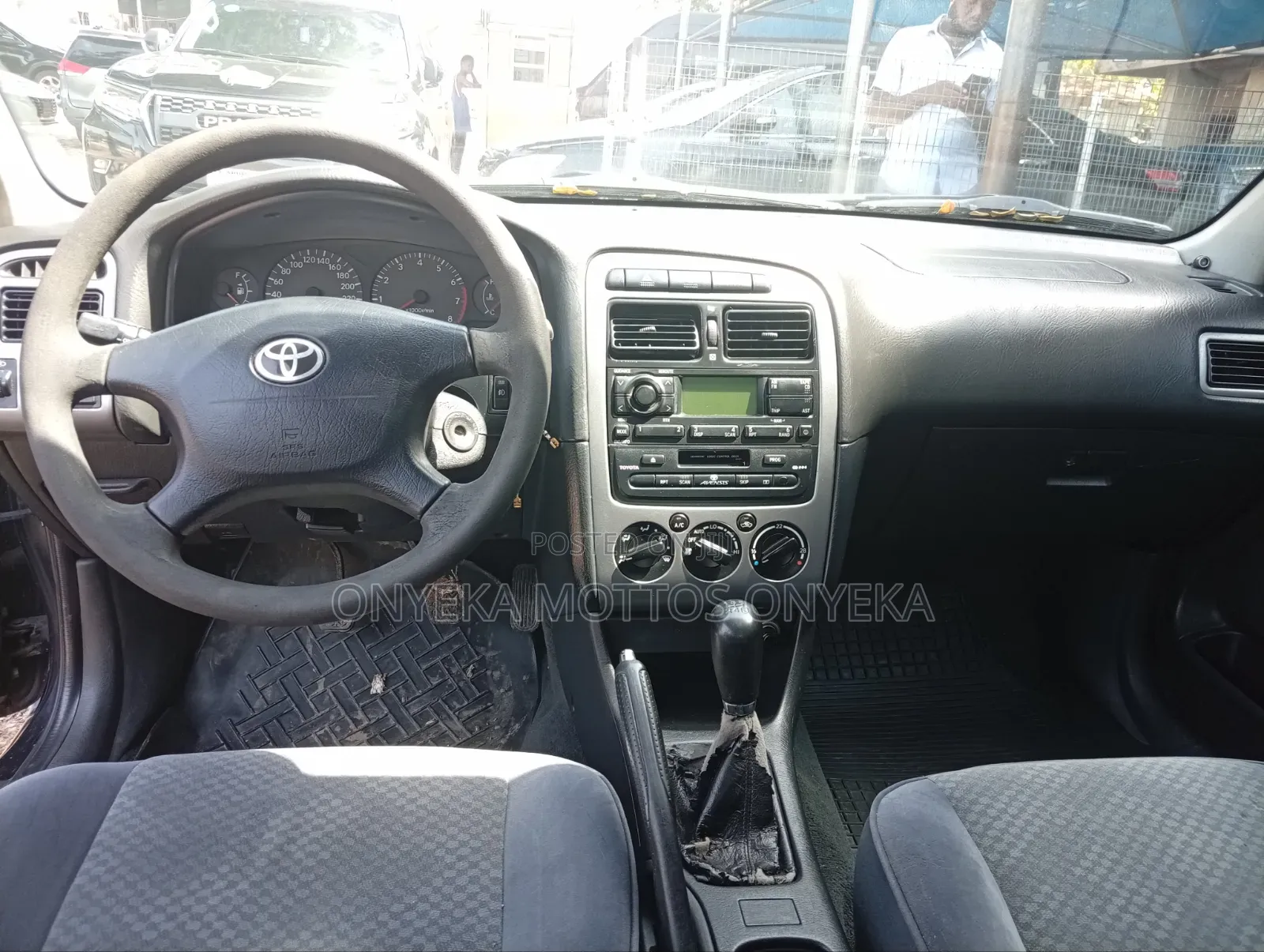 Toyota Avensis 1.6 VVT-i 2000 Black