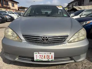 Toyota Camry LE 4dr Sedan (2.4L 4cyl 5A) 2006 Gray
