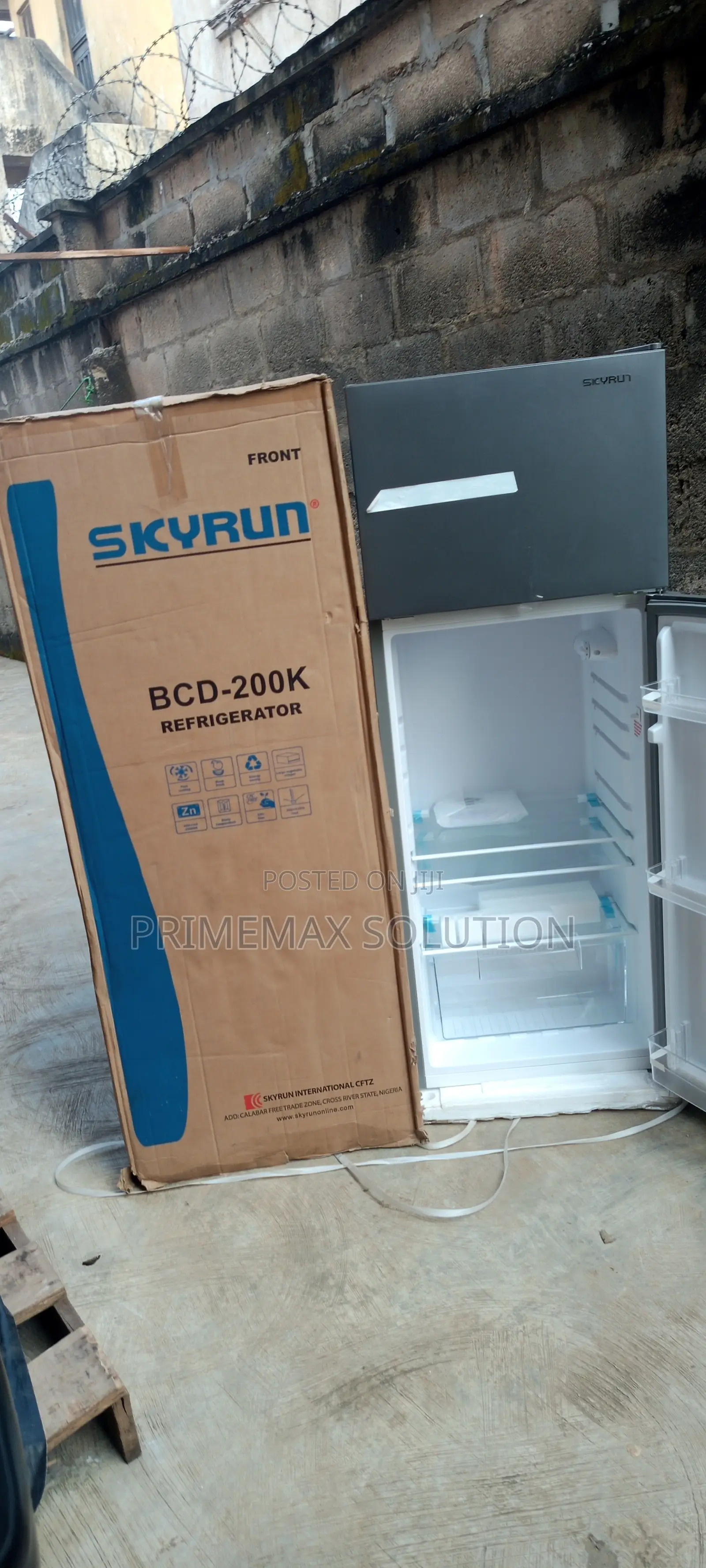 Skyrun BCD-200K Refrigerator for Home Convenience