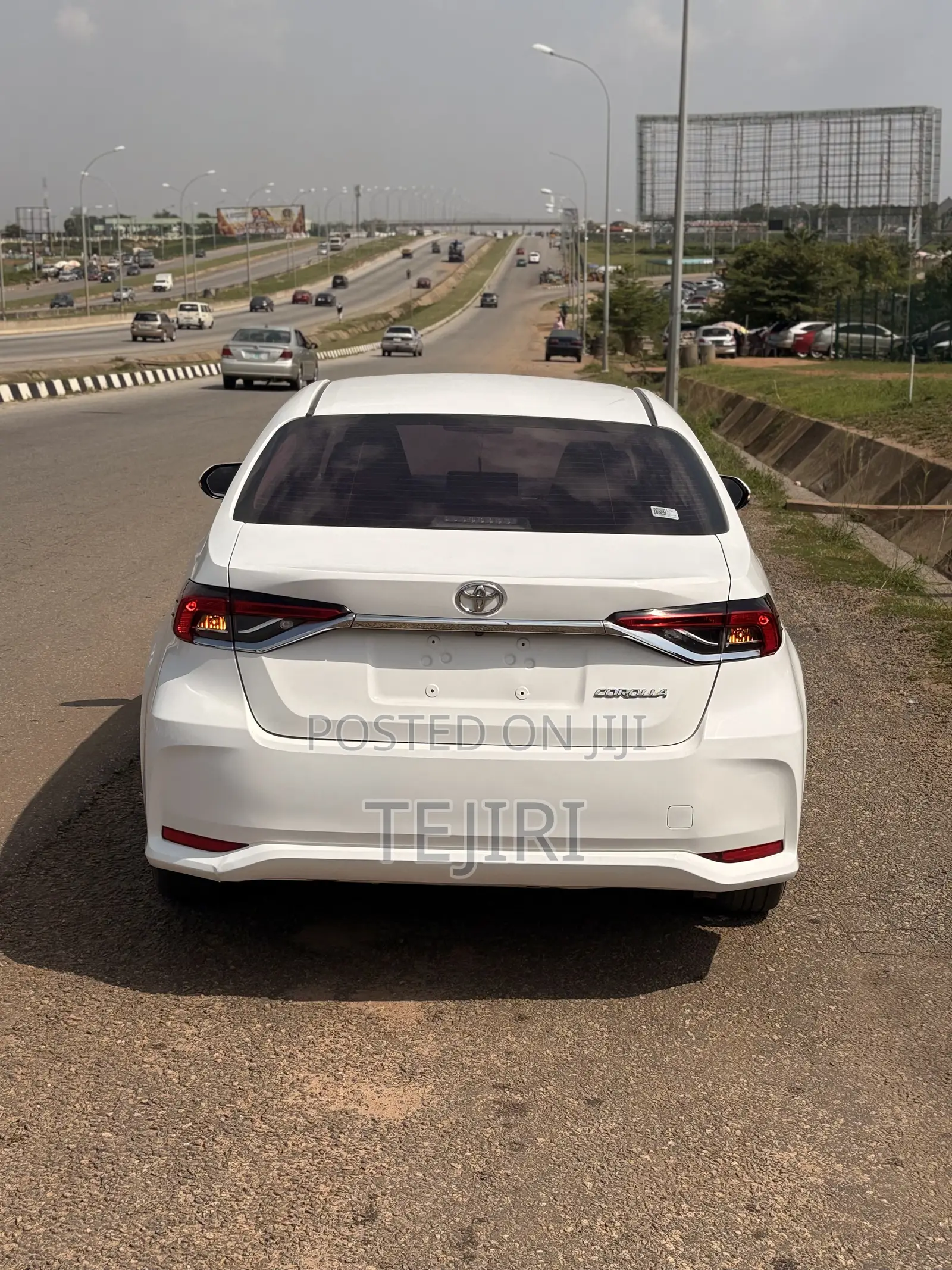 Toyota Corolla 2022 White