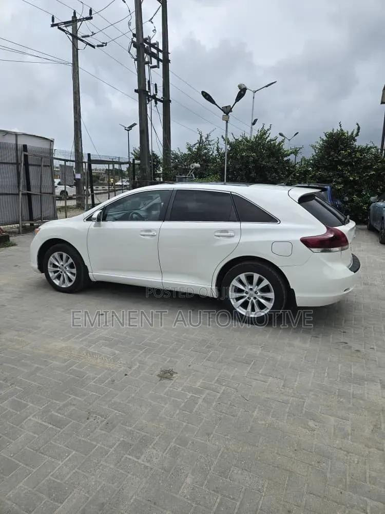 Toyota Venza XLE 4dr Wagon (2.7L 4cyl 6A) 2015 White