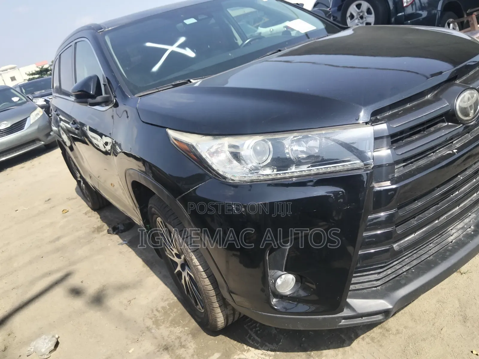 Toyota Highlander SE 4x4 V6 (3.5L 6cyl 8A) 2017 Black