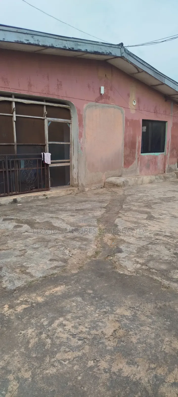 3bdrm Bungalow in Igando for sale