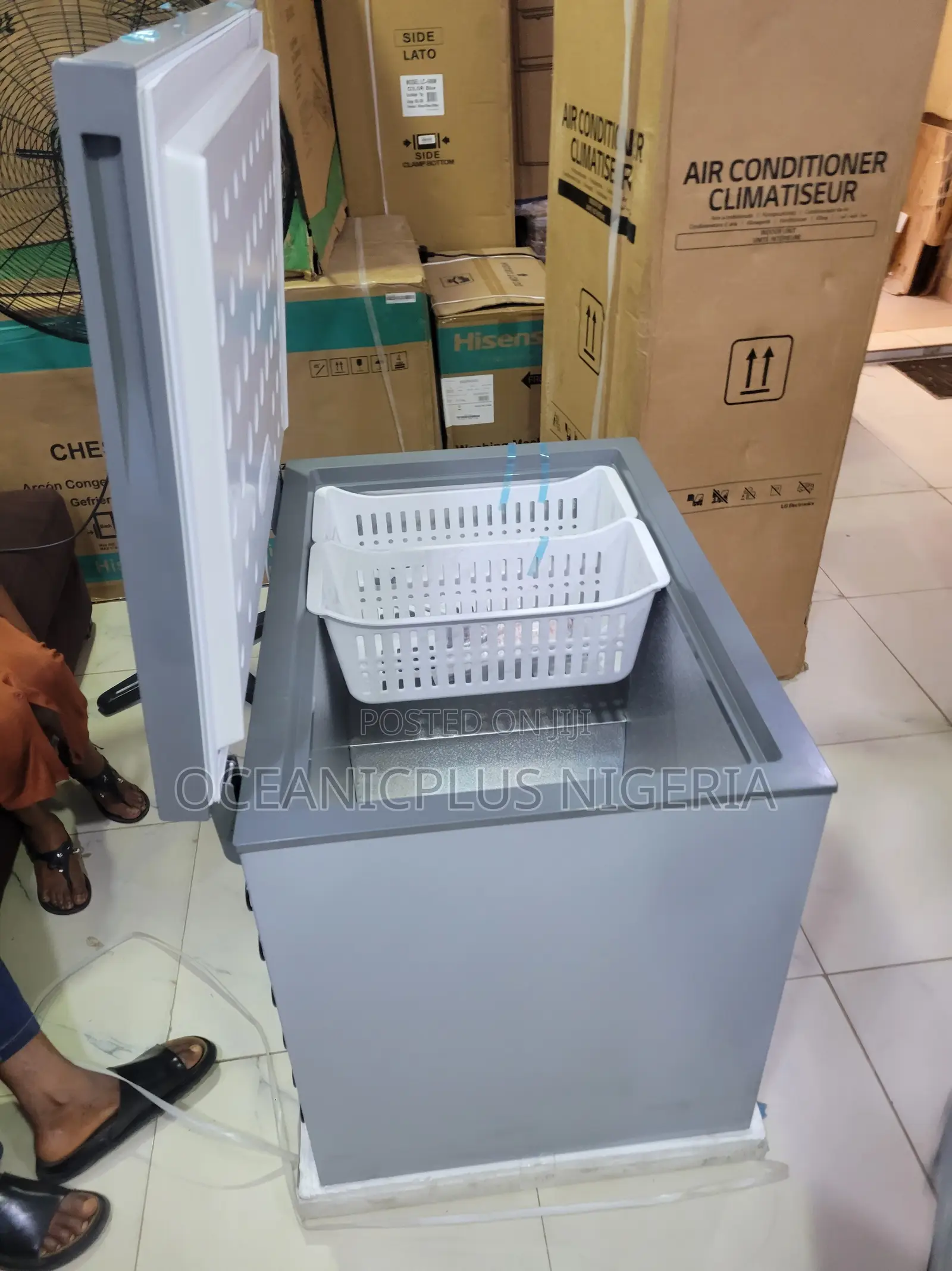 Skyrun BD-260A Energy-Conscious Chest Freezer