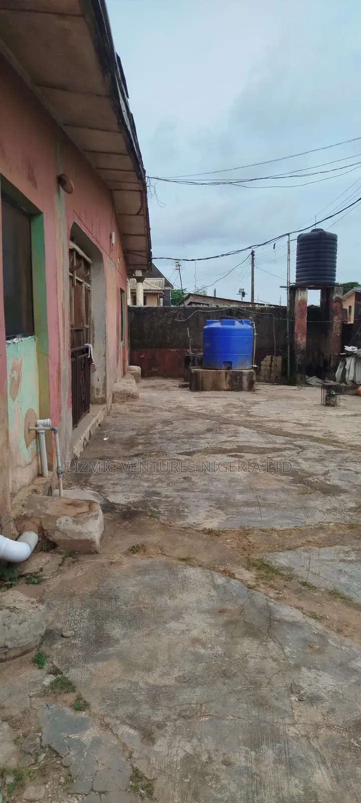 3bdrm Bungalow in Igando for sale