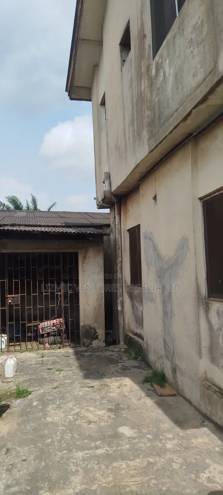 3bdrm Block of Flats in Igando Rd for sale