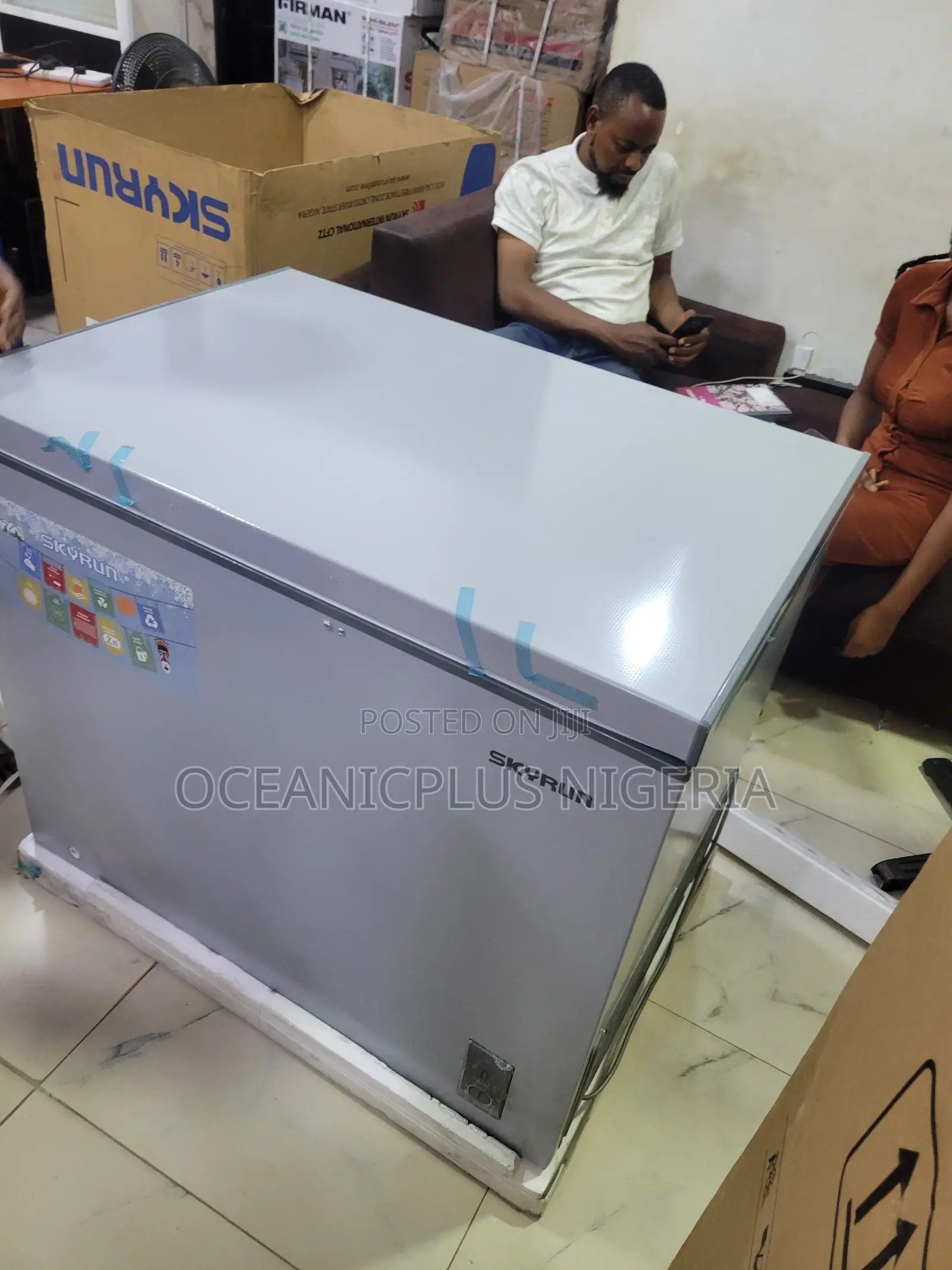 Skyrun Deep Freezer With Spacious Interior