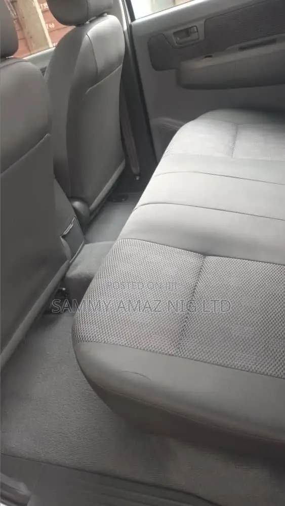 Toyota Hilux 2015 White
