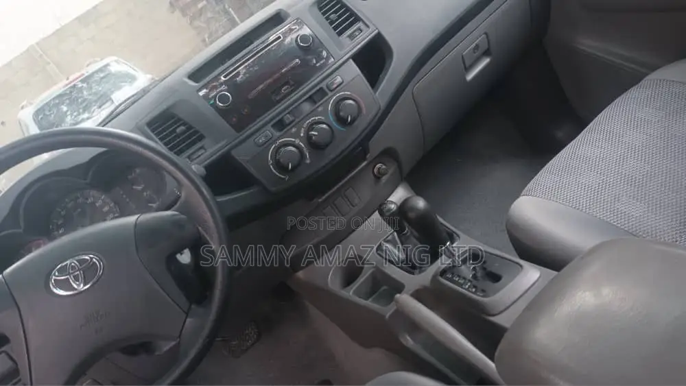 Toyota Hilux 2015 White