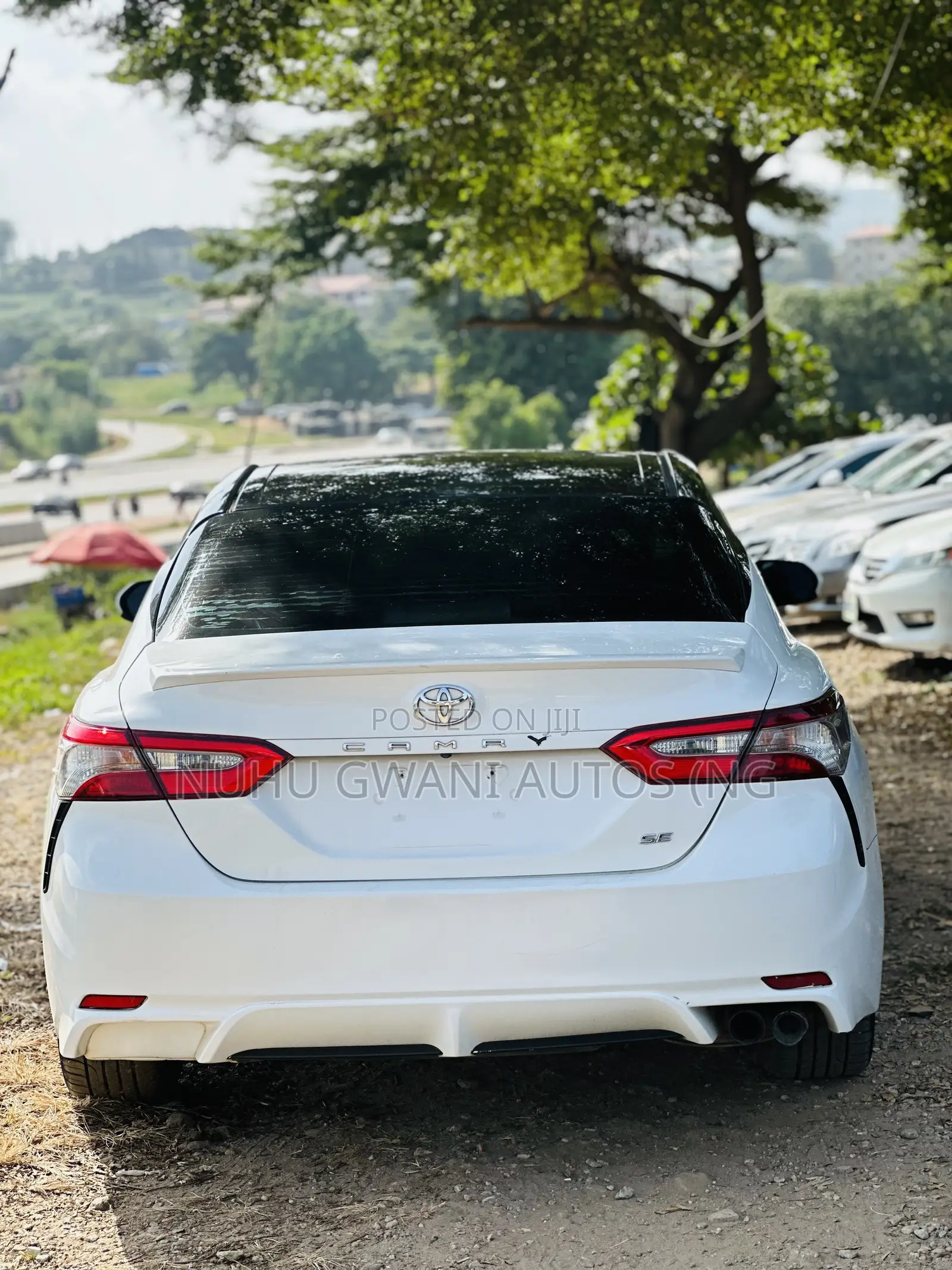 Toyota Camry SE FWD 2020 White