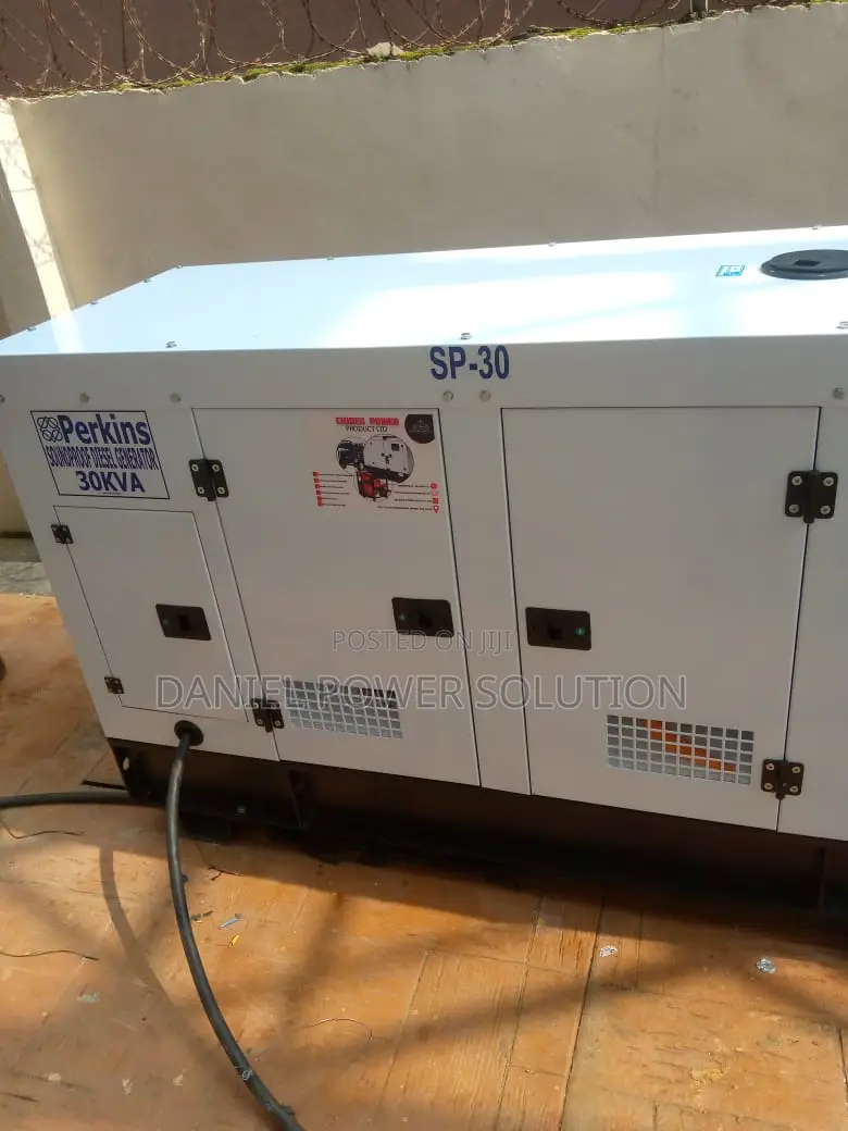 Original England Perkins Soundproof Diesel Generator 30kva