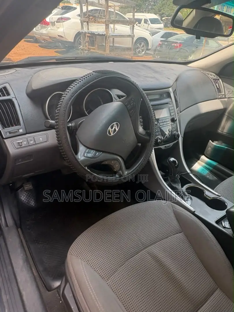Hyundai Sonata 2012 Gray