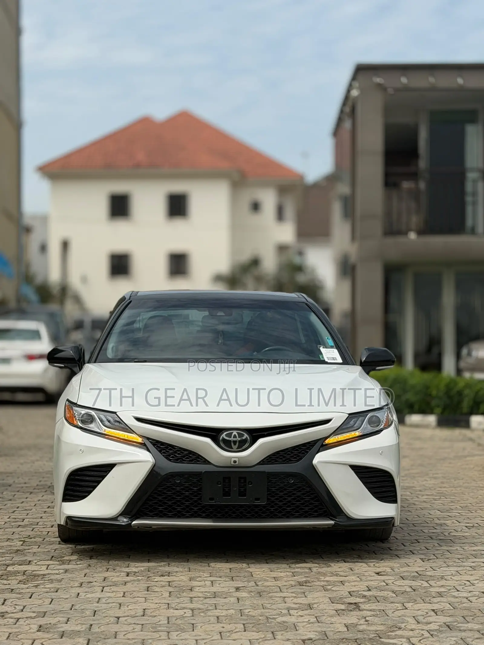 Toyota Camry XSE V6 (3.5L V6 8A) 2019 White
