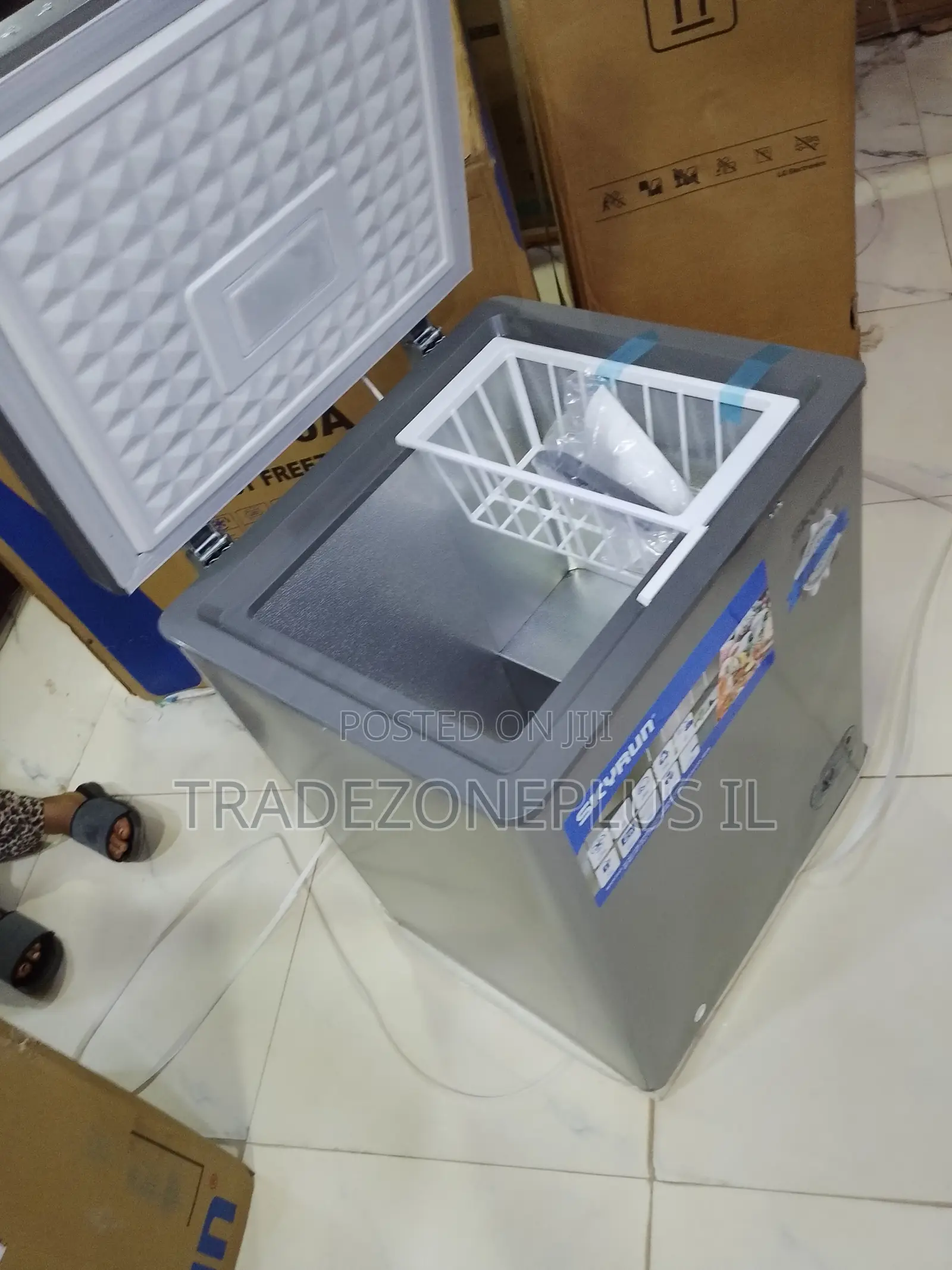 Skyrun Chest Freezer 100L for Modern Homes