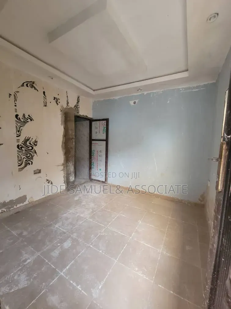 1bdrm Room & Parlour in Ayobo for rent
