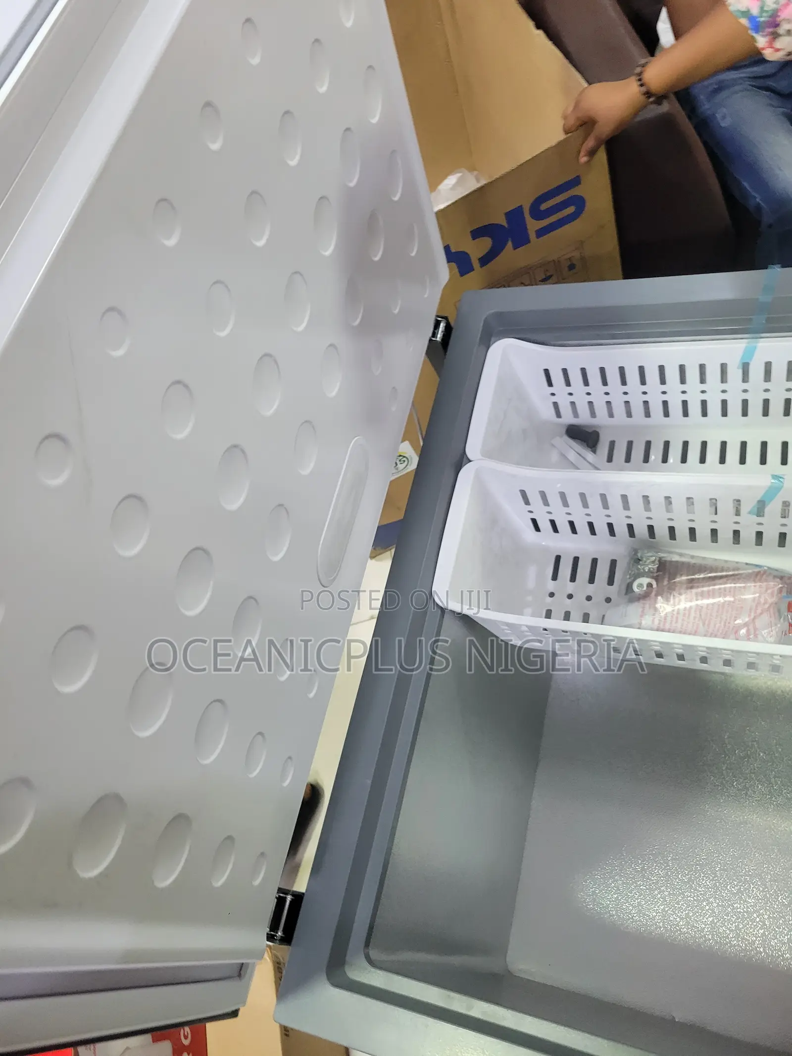 Skyrun BD-260A Spacious Deep Freezer