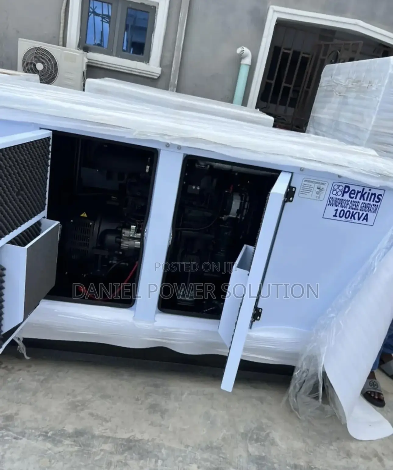 100kva Perkins Soundproof Generator 100% Copper Coil 2 Years Warranty