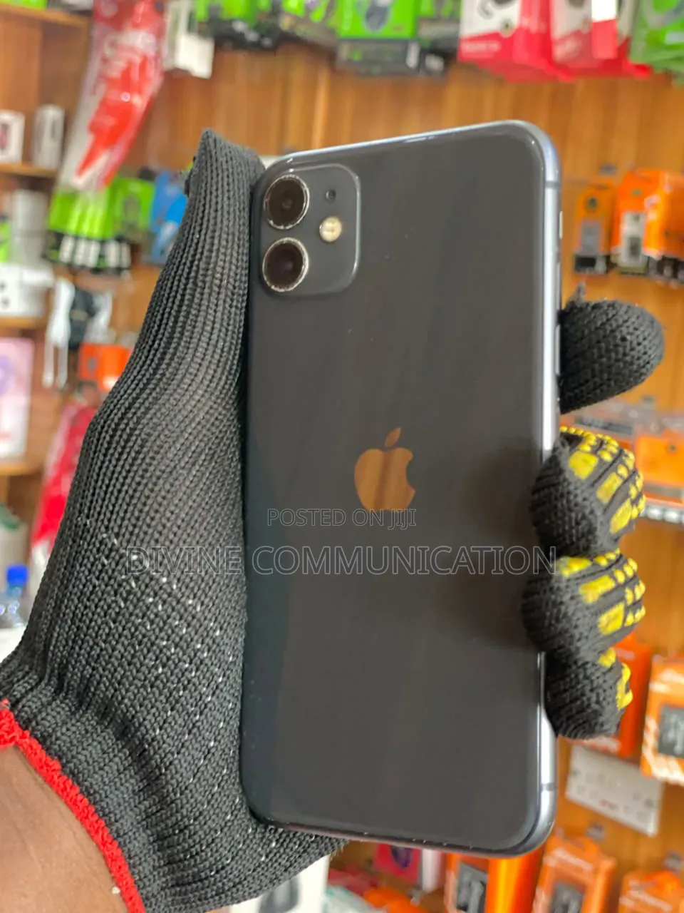 Apple iPhone 11 64 GB Gold