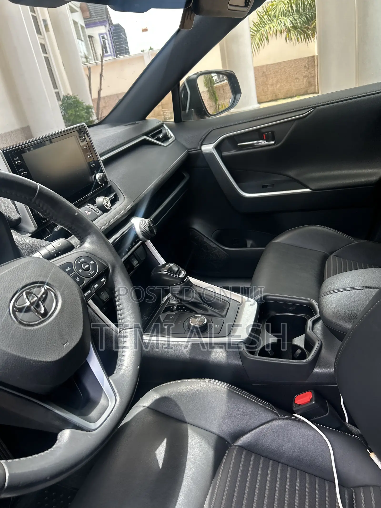 Toyota RAV4 LE 2021 Black