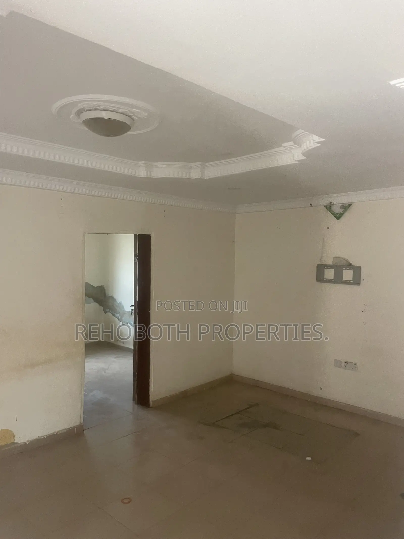 3bdrm Bungalow in Adeyemi Screcent, Akala Express for rent