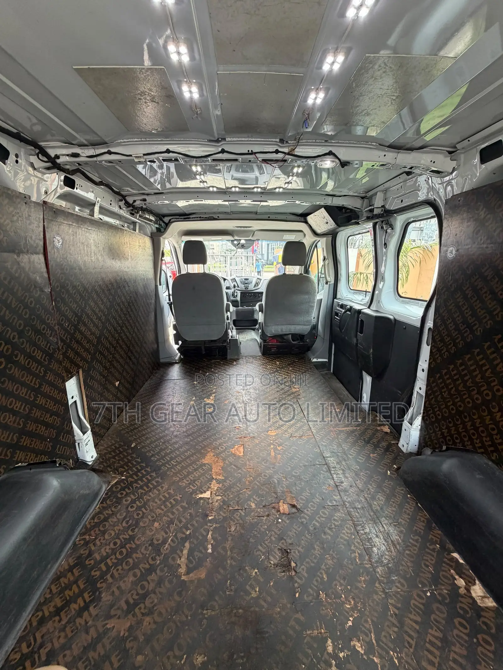 Ford Transit Crew Van 250 Medium Roof Van w/148" WB 2023 White