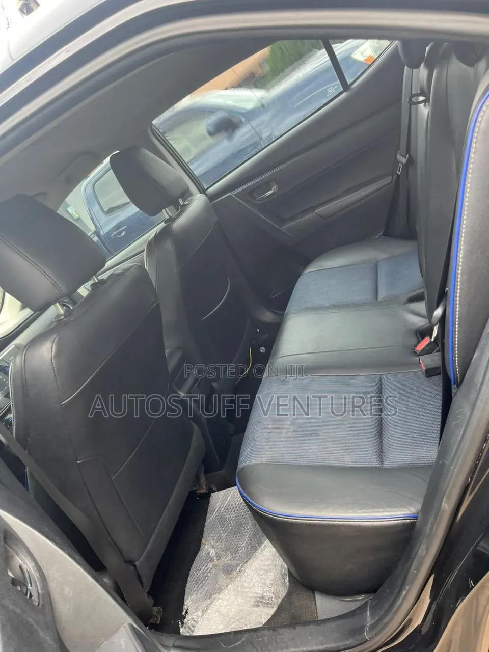 Toyota Corolla SE Special Edition 4dr Sedan (1.8L 4cyl CVT) 2017 Black