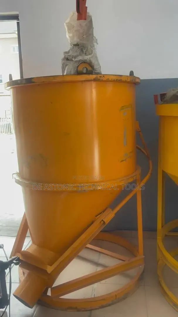 Concrete Buckets With Discharge Funnel-1000l