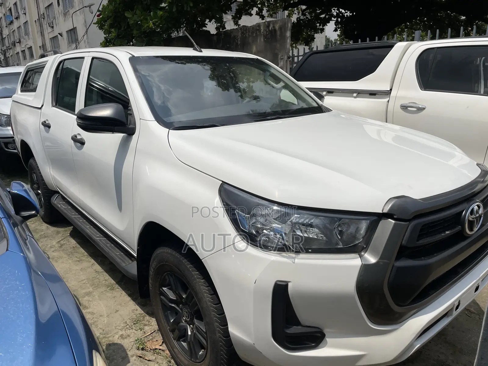 Toyota Hilux 2022 White