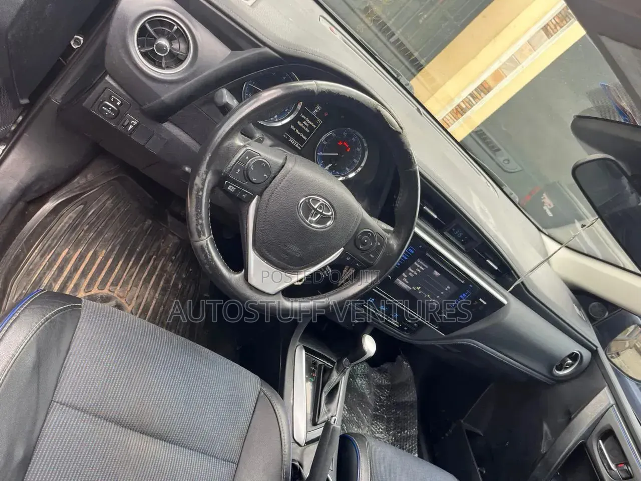 Toyota Corolla SE Special Edition 4dr Sedan (1.8L 4cyl CVT) 2017 Black