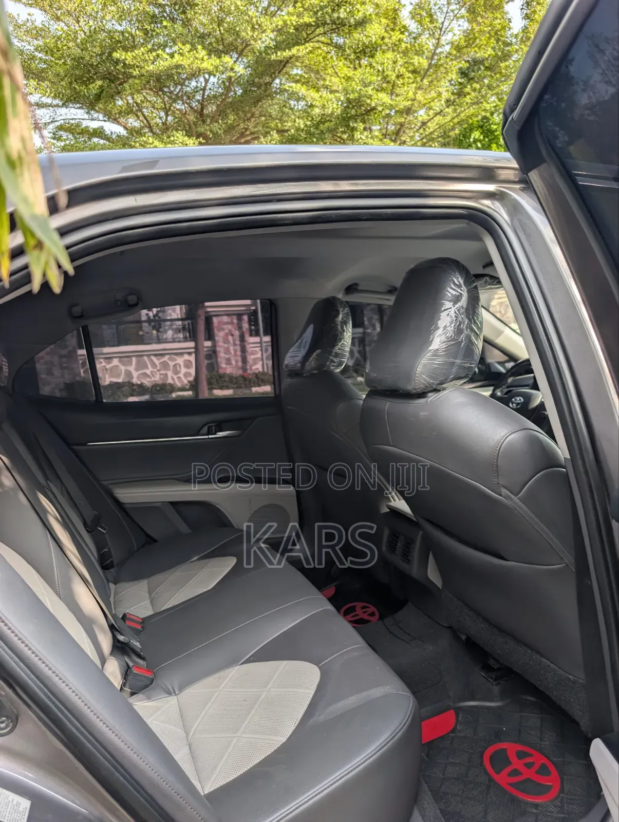 Toyota Camry XLE FWD (2.5L 4cyl 8AM) 2018 Gray