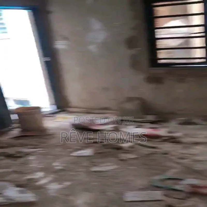 Mini Flat in Adekunle for rent