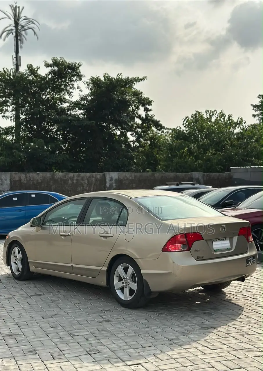 Honda Civic 2007 Gold