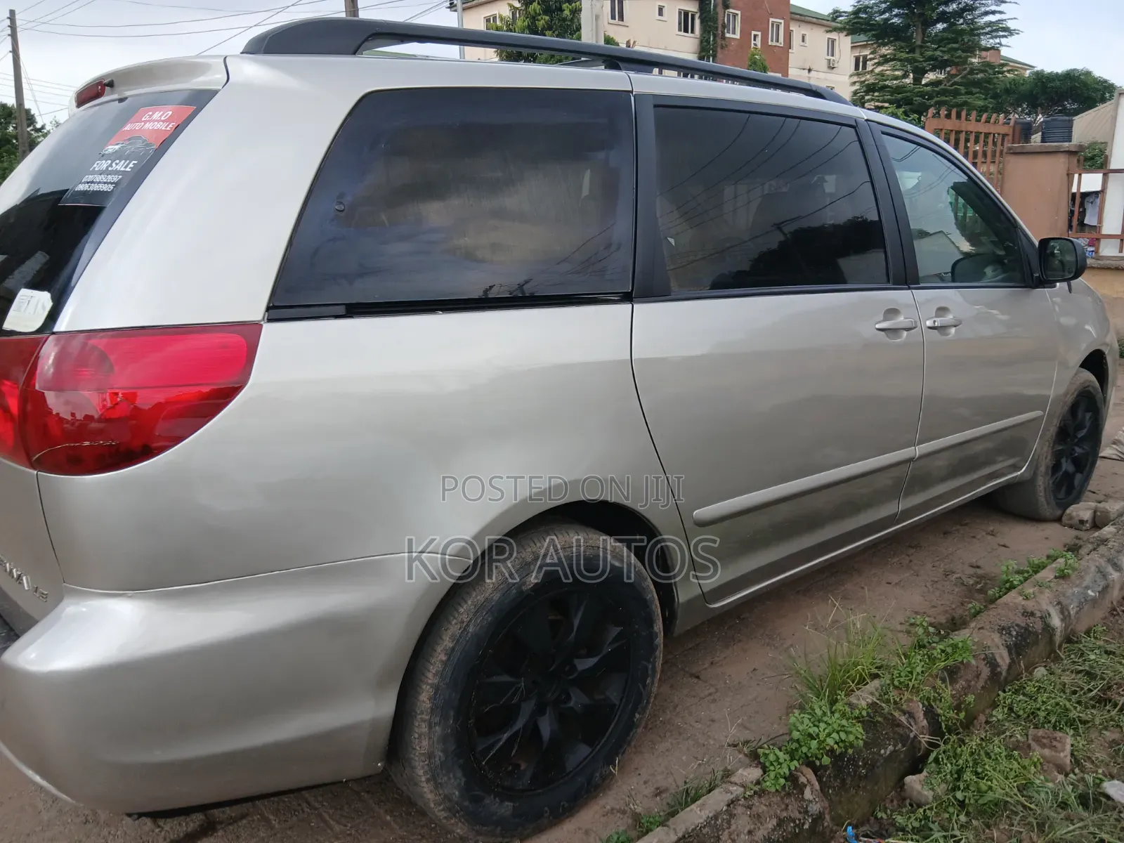 Toyota Sienna 2008 Gold