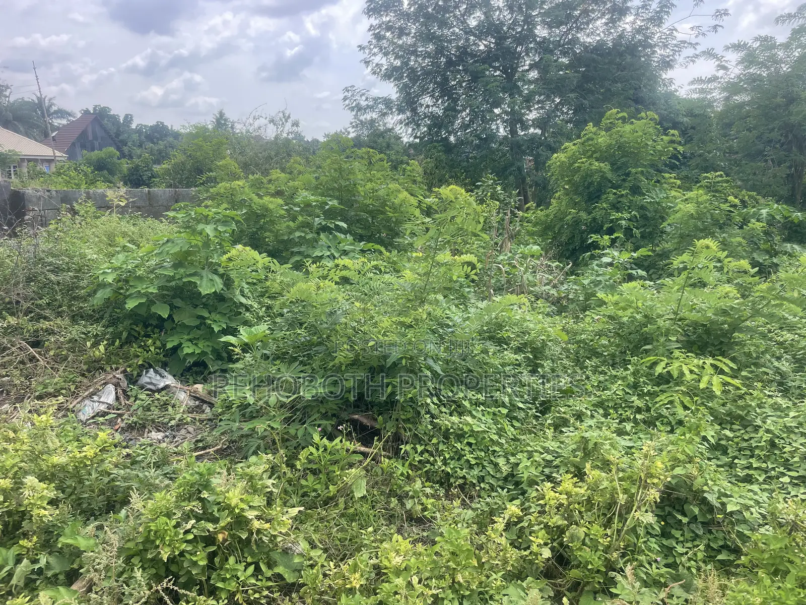 380sqm of Land for Sale at Agbofieti