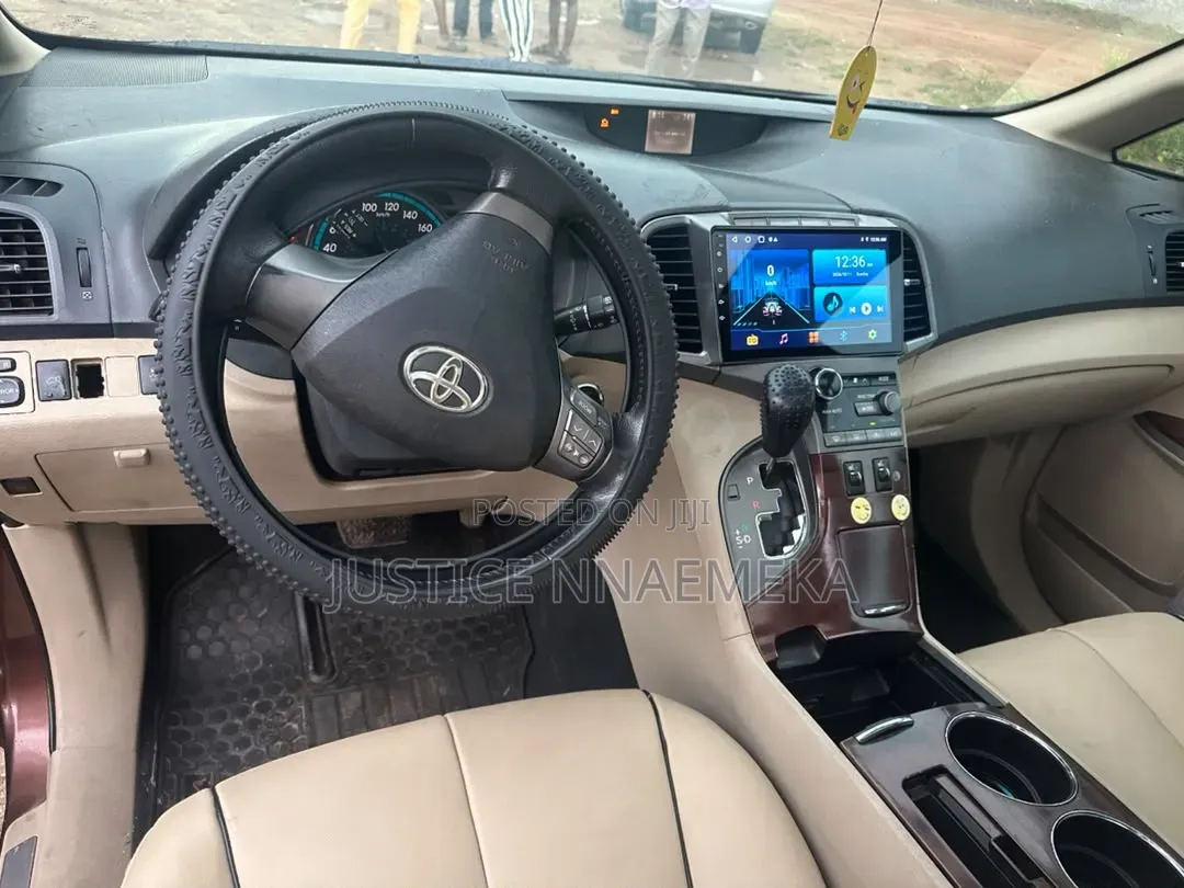 Toyota Venza 2010 Maroon