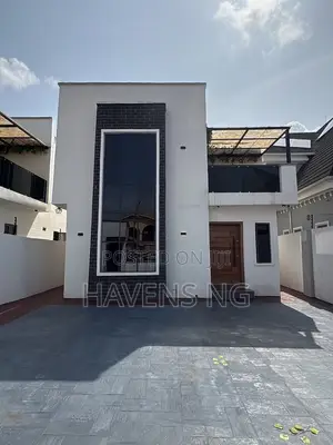 4bdrm Duplex in Jericho for sale