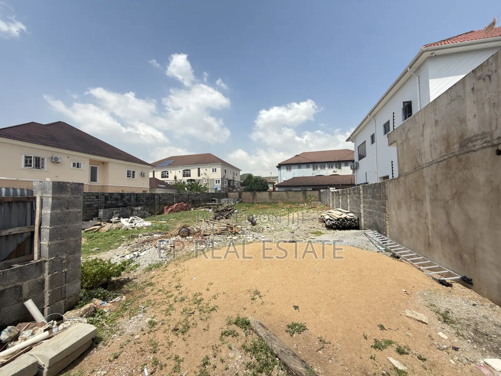 1000sqm Residential Land in Gudu