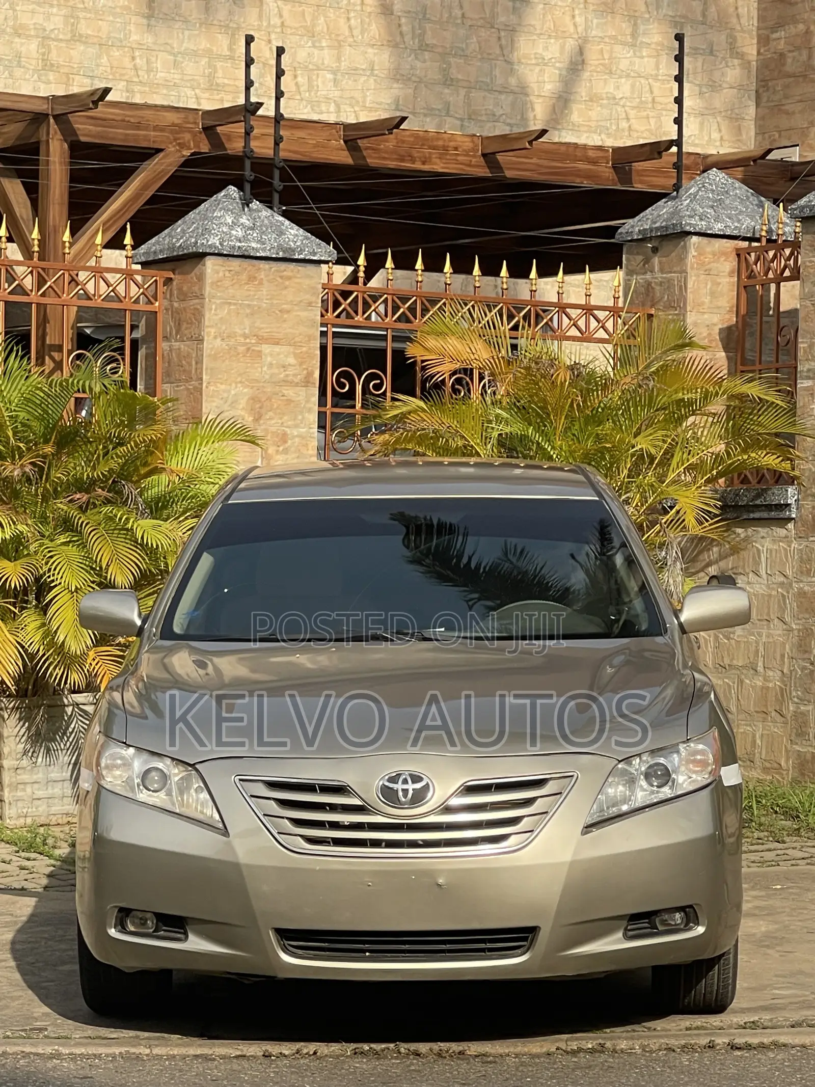 Toyota Camry 2009 Gold