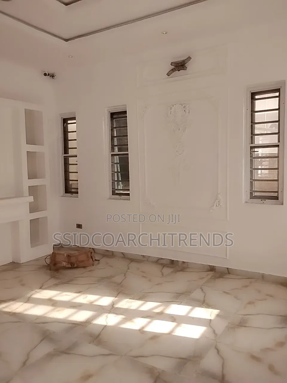5bdrm Duplex in Call To Access, Chevron for sale