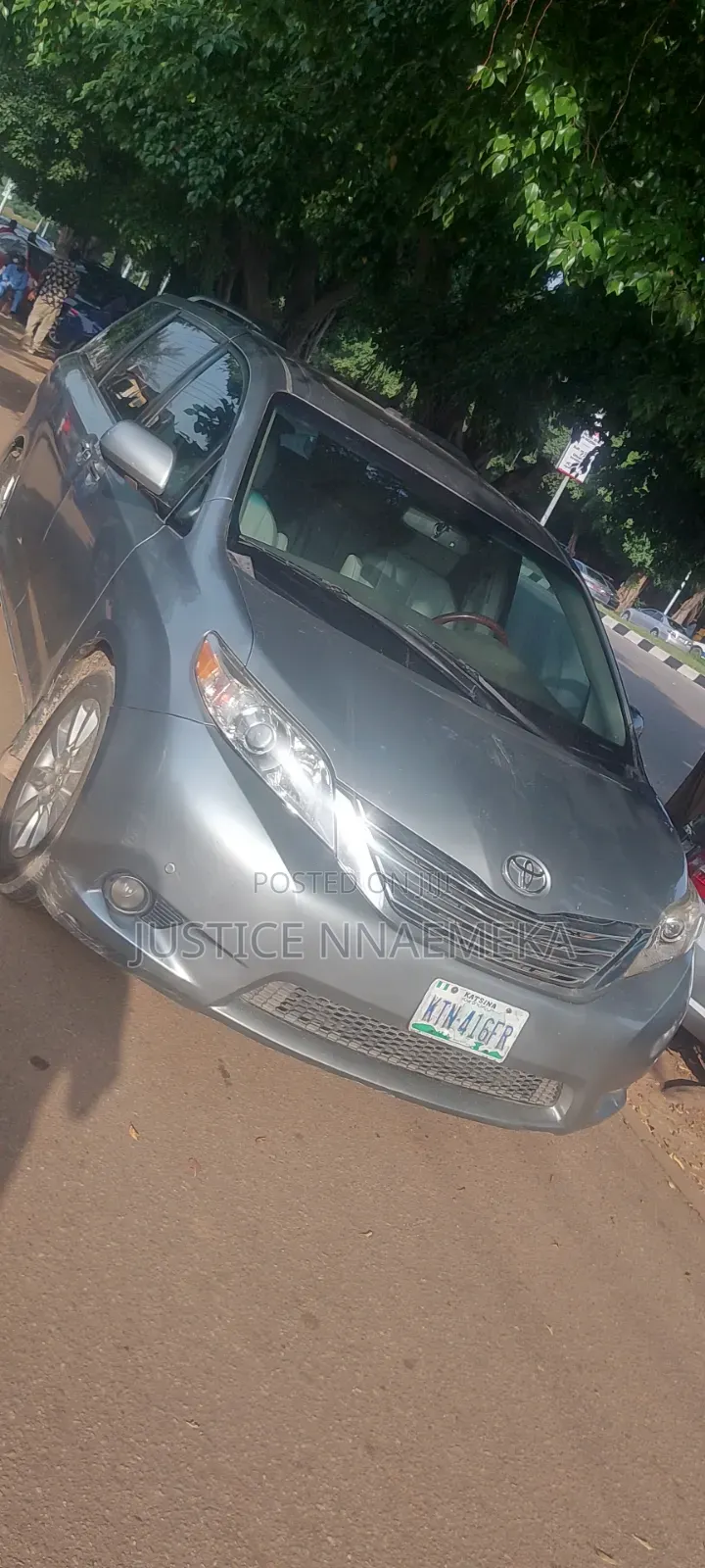 Toyota Sienna 2011 Gray