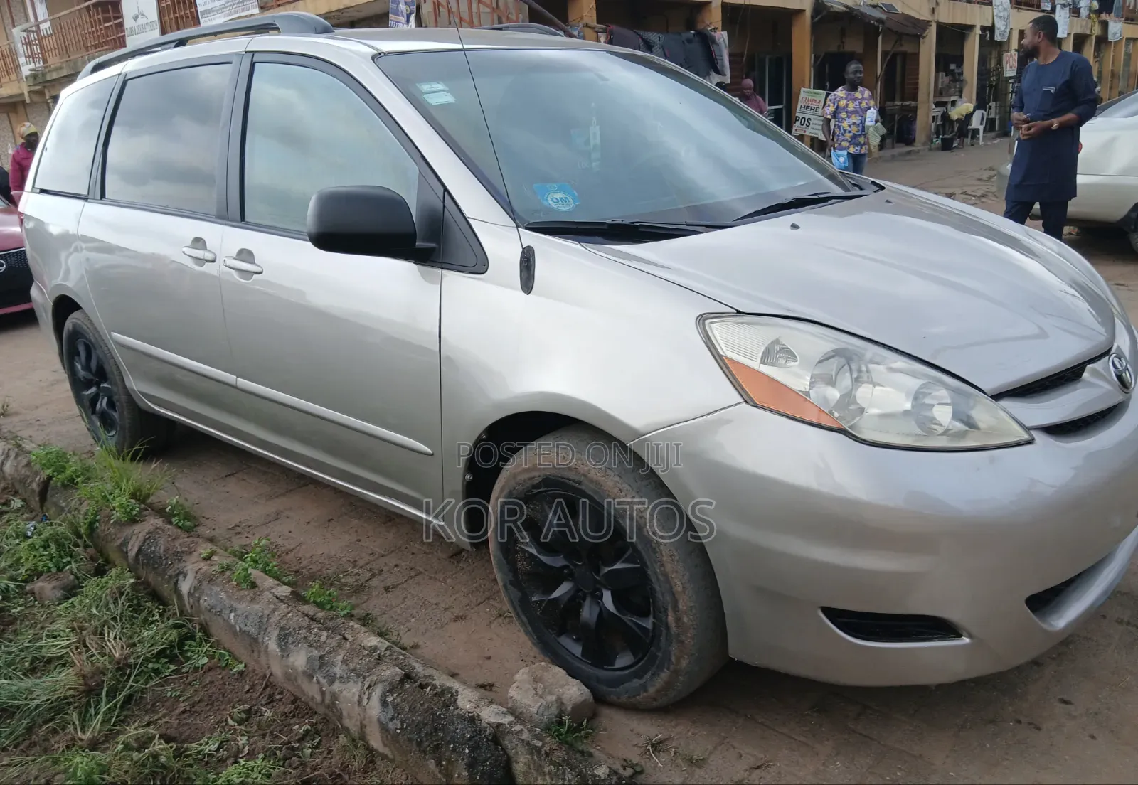 Toyota Sienna 2008 Gold