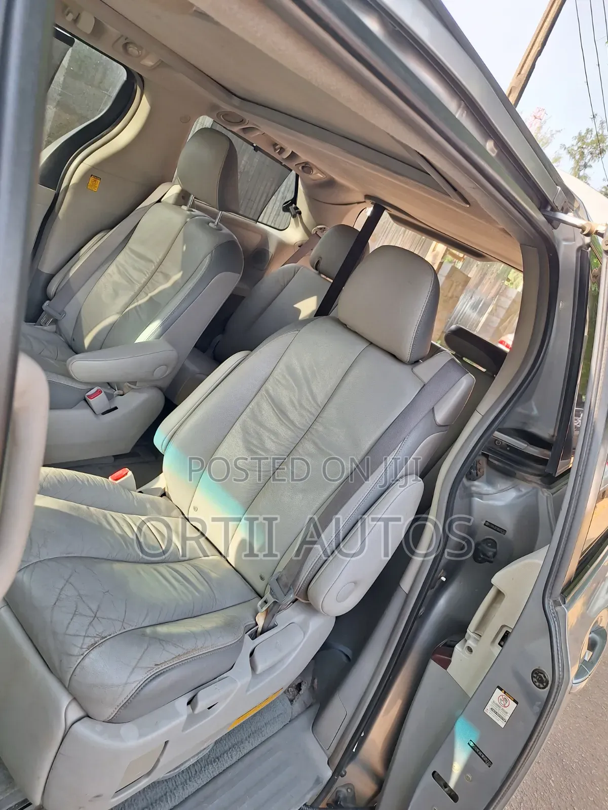 Toyota Sienna 2011 Gray