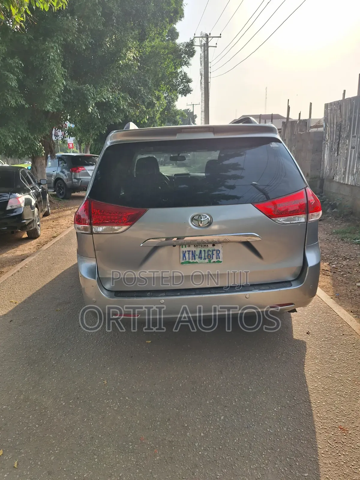 Toyota Sienna 2011 Gray