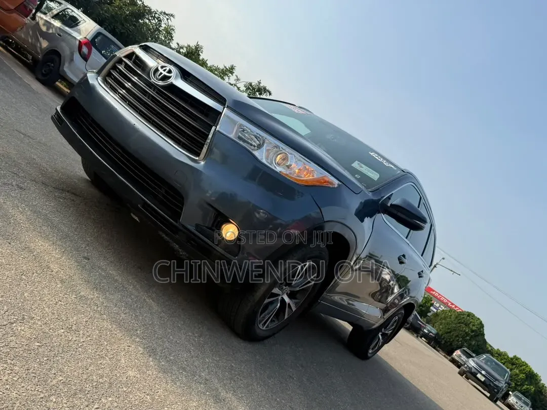 Toyota Highlander 2016 Blue