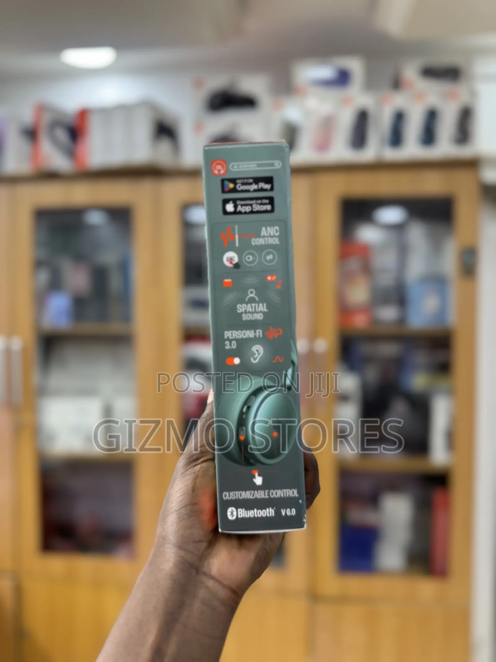 JBL Live 680nc