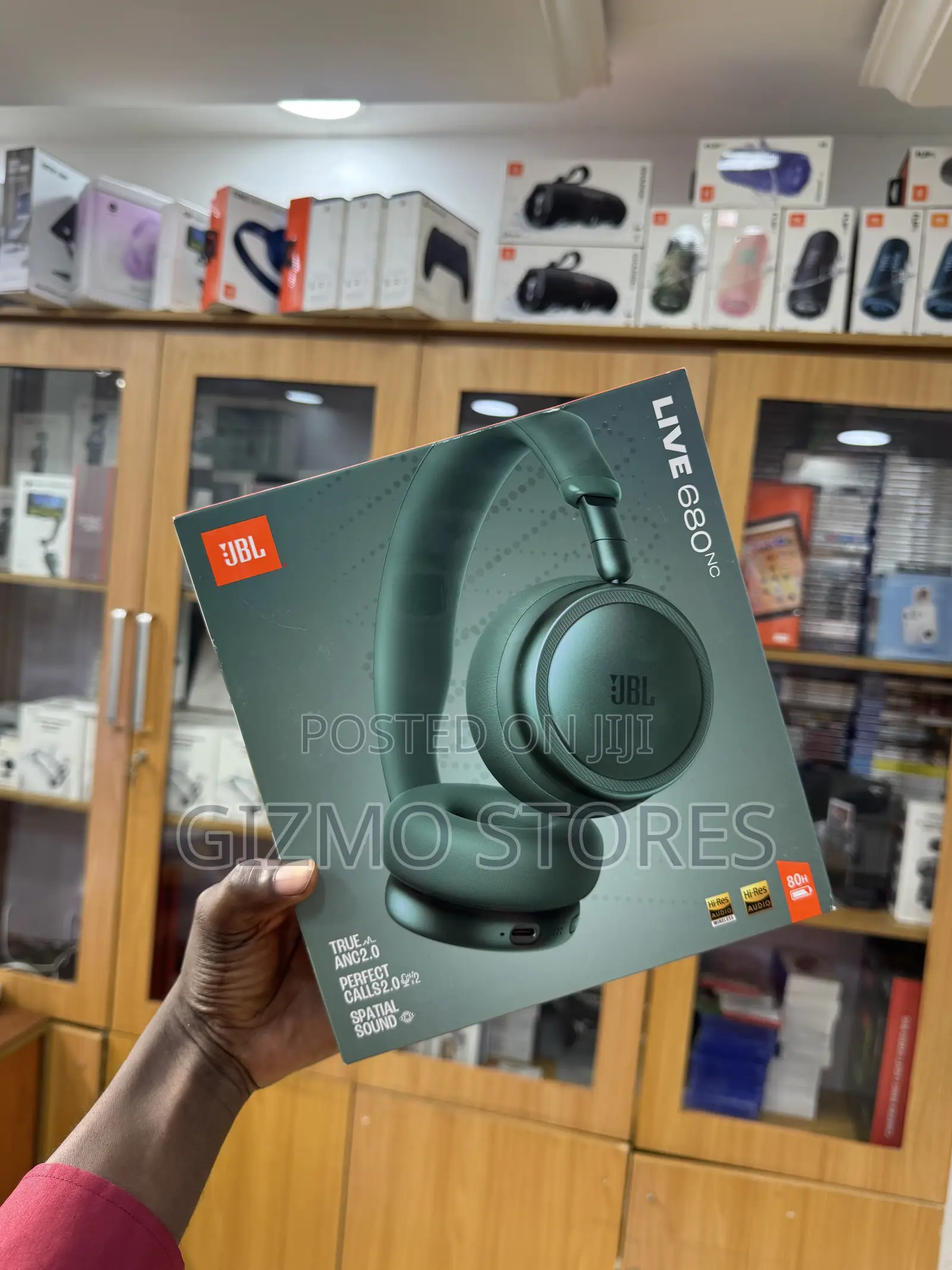 JBL Live 680nc